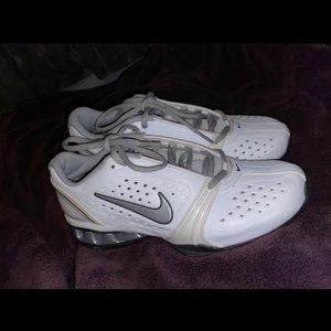 White nike Shoes